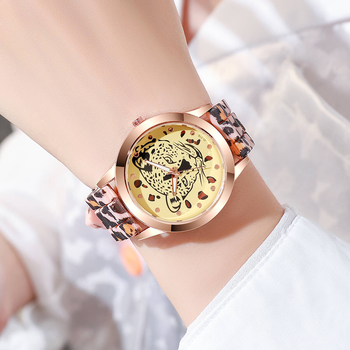 2PCS/Set Fashion Women Watches - Silicone Band Women reseña y precio